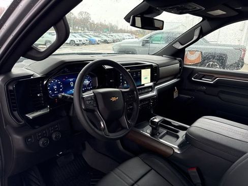 New 2026 Chevrolet Silverado 1500 High Country w/ Z71 Off-Road Package AWD/4WD image 14