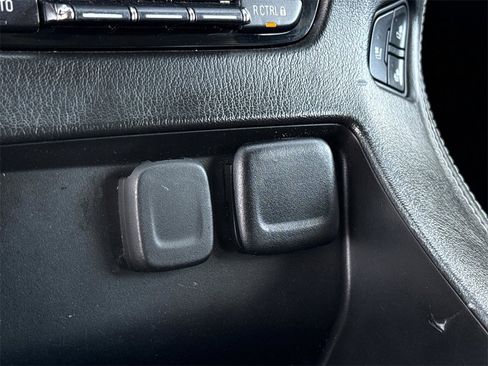 Used 2018 GMC Yukon SLT w/ Open Road Package image 30