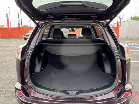 Used 2017 Toyota RAV4 Limited image 8