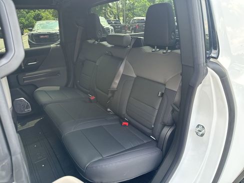 New 2025 GMC Hummer EV 3X image 11