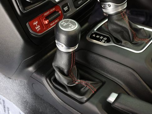 Used 2019 Jeep Wrangler Unlimited Rubicon w/ LED Lighting Group image 14