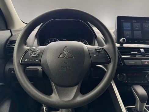 Used 2024 Mitsubishi Eclipse Cross LE AWD/4WD image 17