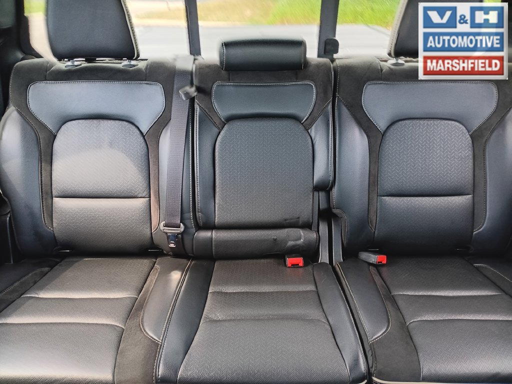 Used 2020 RAM 1500 Laramie w/ Sport Appearance Package AWD/4WD image 24