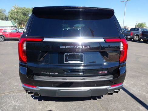 Used 2025 GMC Yukon Denali AWD/4WD image 5