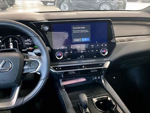 New 2026 Lexus RX 450h AWD image 7