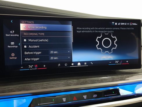 Used 2025 BMW 760i xDrive w/ Premium Package image 33