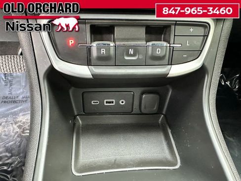 Used 2022 GMC Terrain SLE w/ Driver Convenience Package image 15