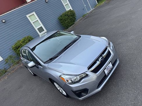Used 2014 Subaru Impreza 2.0i Premium w/ All-Weather Package w/CVT AWD/4WD image 10