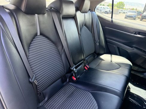 Used 2020 Toyota Camry SE w/ Convenience Package FWD image 23