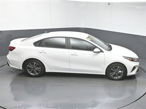 Used 2024 Kia Forte LXS image 46