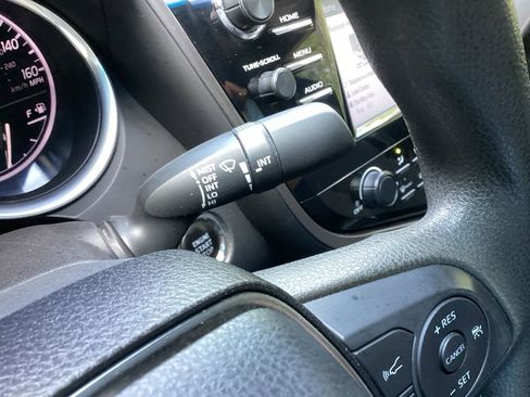 Used 2018 Toyota Camry LE w/ Convenience Package FWD image 44