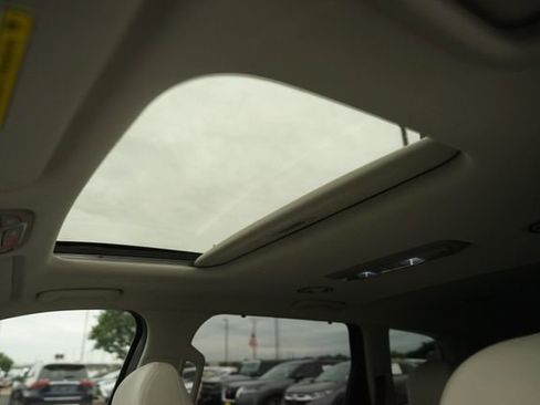 Used 2025 Kia Telluride EX FWD image 11