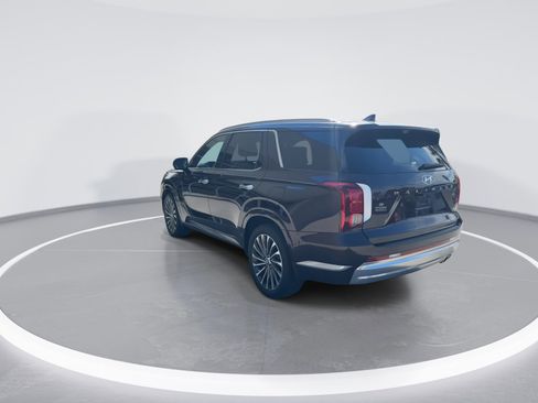 Used 2024 Hyundai Palisade Calligraphy image 7