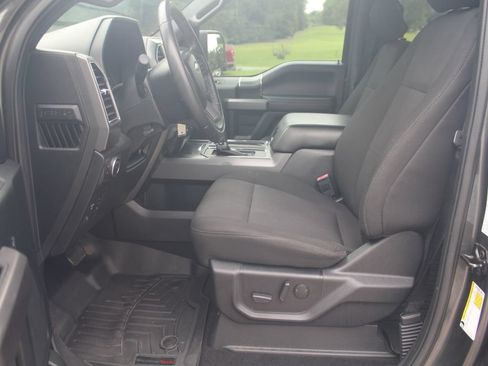 Used 2019 Ford F150 XLT w/ Equipment Group 302A Luxury AWD/4WD image 10