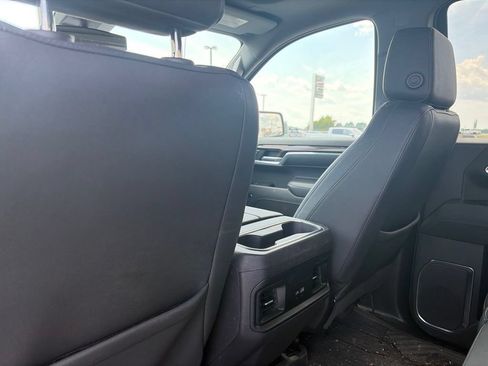 Used 2024 Chevrolet Silverado 1500 LT Trail Boss w/ LT Trail Boss Premium Package AWD/4WD image 14