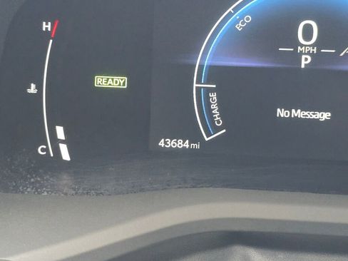 Used 2025 Toyota Camry LE image 25