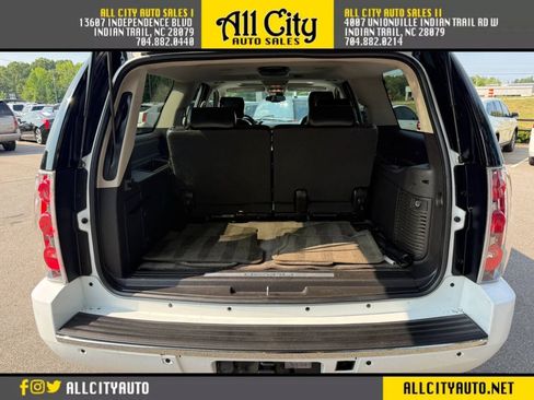 Used 2009 GMC Yukon XL Denali RWD image 43