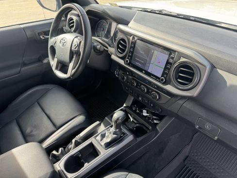 Certified 2023 Toyota Tacoma TRD Off-Road w/ TRD Premium Off Road Package image 18