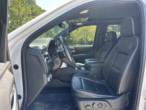 Used 2021 GMC Yukon XL SLT w/ SLT Premium Package AWD/4WD image 2