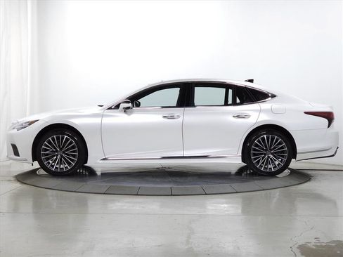 Used 2024 Lexus LS 500 AWD w/ Luxury Package image 4