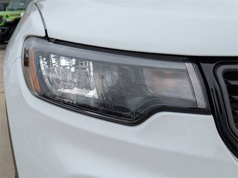 New 2026 Jeep Compass Latitude image 10