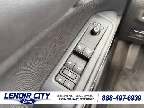 Used 2026 Jeep Cherokee Laredo AWD/4WD image 18