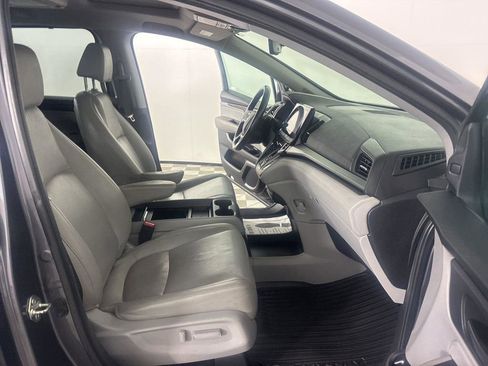 Used 2018 Honda Odyssey EX-L image 16