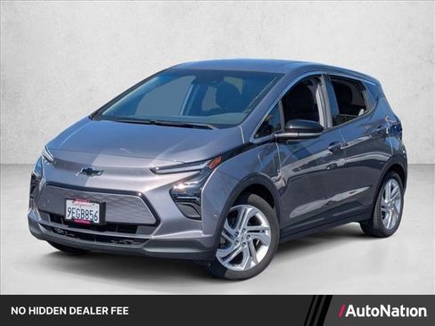 Used 2023 Chevrolet Bolt LT FWD image 1