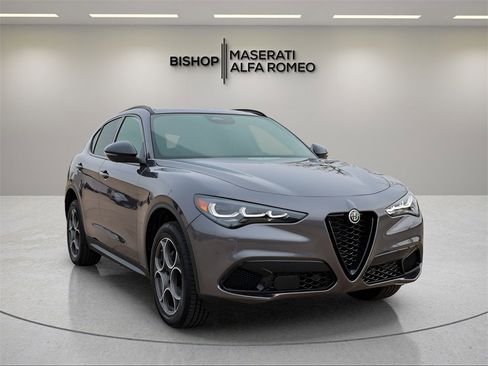 New 2026 Alfa Romeo Stelvio Sprint w/ Convenience Package image 1