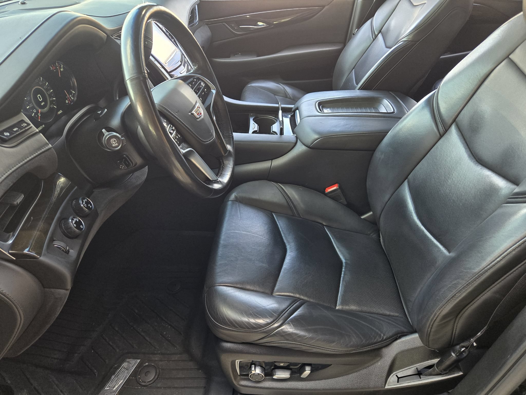 Used 2020 Cadillac Escalade Platinum AWD/4WD image 13
