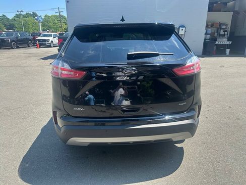 Used 2024 Ford Edge SEL AWD/4WD image 6