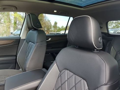 New 2026 Volkswagen Atlas SEL Premium R-Line AWD/4WD image 16
