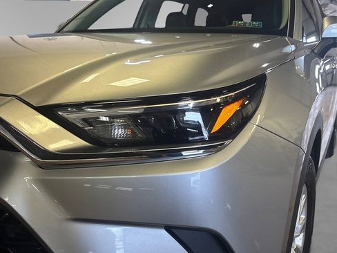 Used 2025 Toyota Grand Highlander AWD image 20