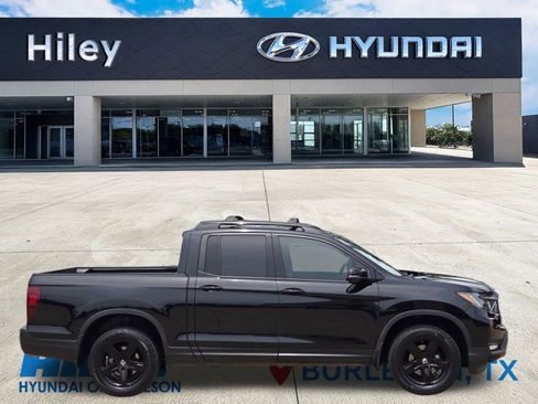 Used 2023 Honda Ridgeline Black Edition image 3