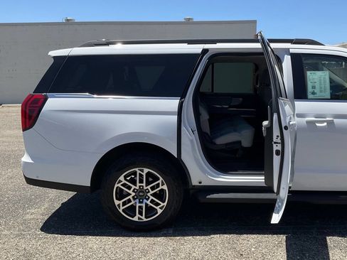 Used 2025 Ford Expedition Max Active AWD/4WD image 20