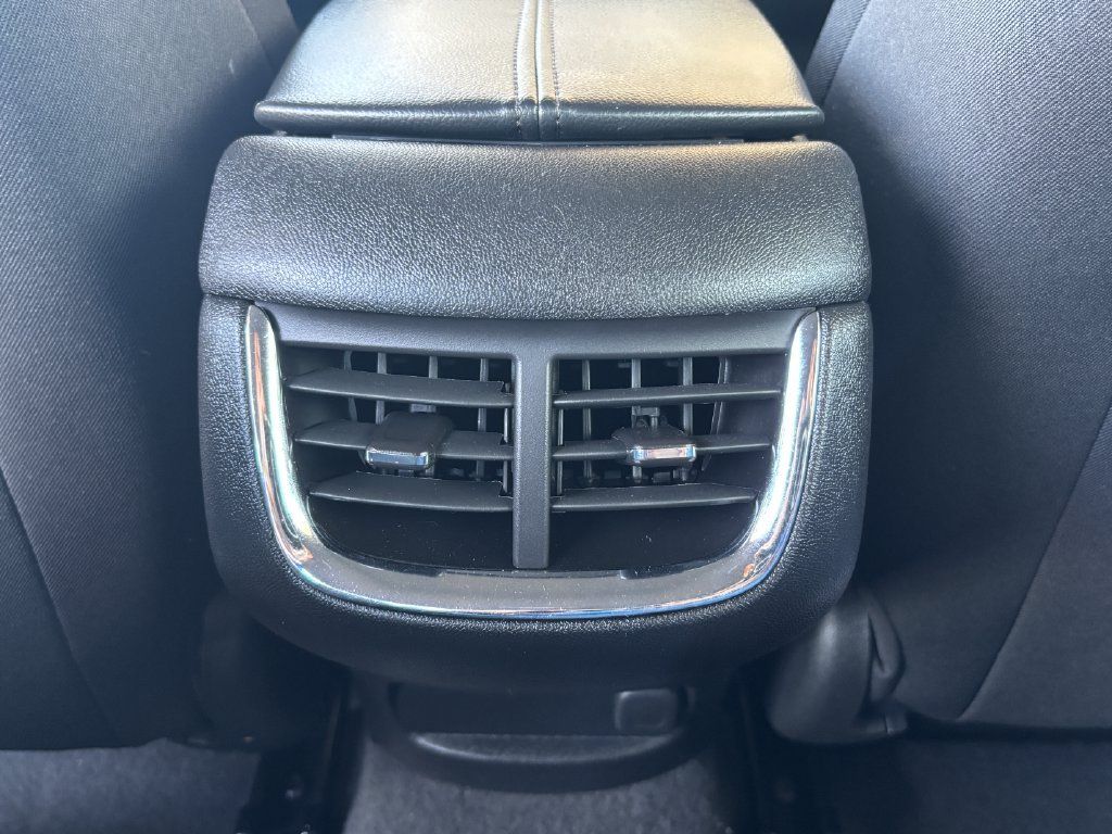 Used 2024 Chevrolet Malibu LT FWD image 17