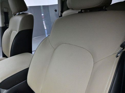Used 2023 INFINITI QX80 Premium Select w/ Cargo Package AWD/4WD image 17