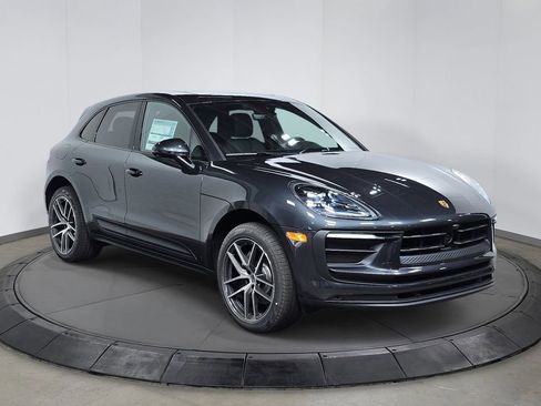 New 2026 Porsche Macan image 9