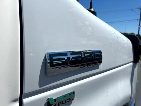 Used 2015 Ford E-350 and Econoline 350 Super Duty image 30