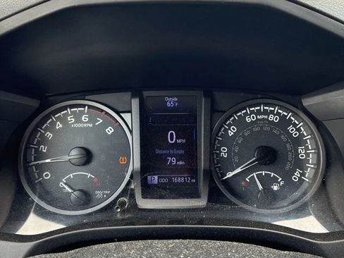Used 2016 Toyota Tacoma TRD Sport w/ Towing Package AWD/4WD image 28