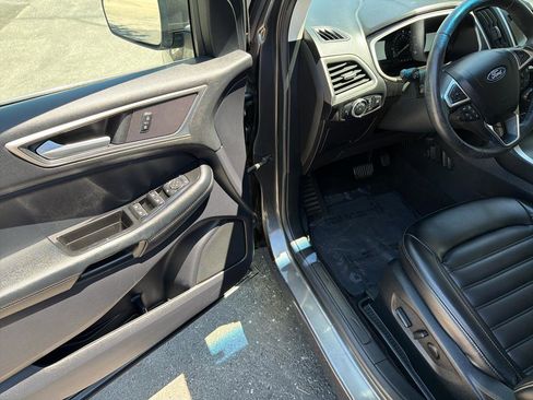 Used 2020 Ford Edge SEL w/ Cargo Accessory Package FWD image 10
