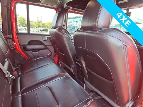 Used 2022 Jeep Wrangler Unlimited Sahara image 16