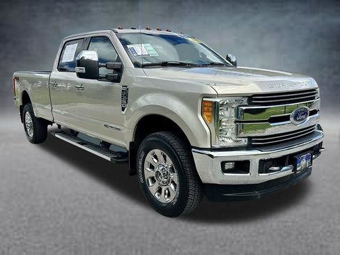 Used 2017 Ford F350 Lariat w/ Lariat Ultimate Package AWD/4WD image 3