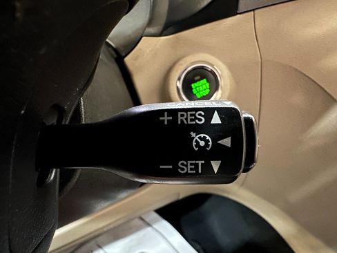 Used 2013 Toyota Venza XLE image 18