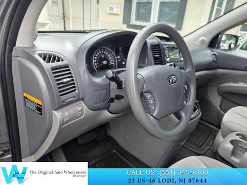 Used 2012 Kia Sedona LX w/ PWR Pkg FWD image 9