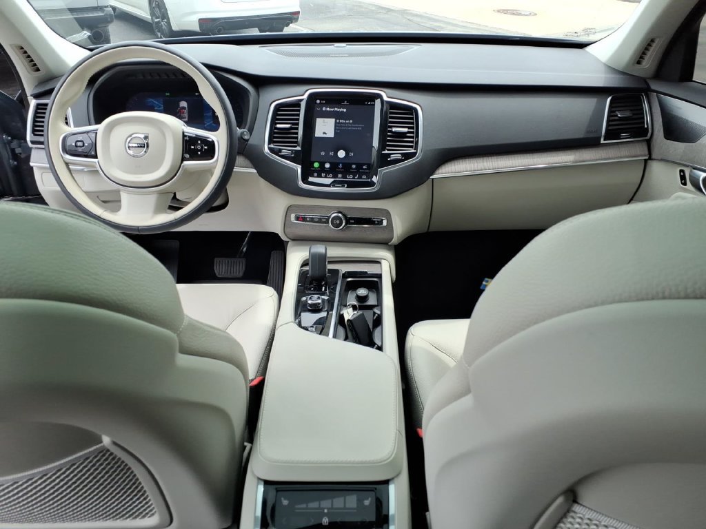 Used 2023 Volvo XC90 B6 Plus w/ Protection Package Premier AWD/4WD image 29