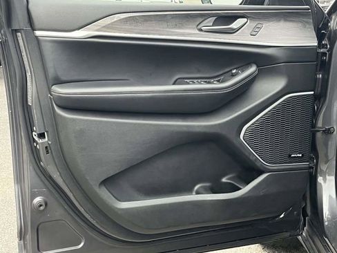 Used 2021 Jeep Grand Cherokee L Limited image 14