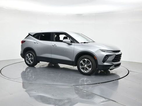 Used 2024 Chevrolet Blazer LT w/ LPO, Floor Liner Package FWD image 3