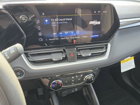 Used 2025 Chevrolet TrailBlazer LT image 32