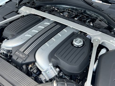 Used 2023 Bentley Flying Spur W12 AWD/4WD image 43